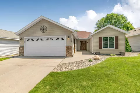 914 Willow Grove Cir, Waite Park, MN 56387