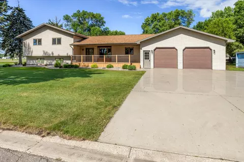 506 5th St, Wyndmere, ND 58081