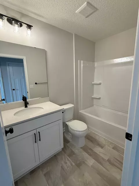 Bath - 13624 Willow Dr, Rogers, MN 55374 photo 2 of 2