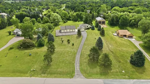 483 Prairie Ln, Hudson, WI 54016