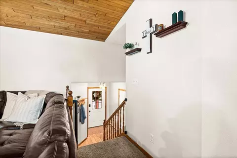 Entry Way - 4909 Whitetail Dr, Hermantown, MN 55811 photo 1 of 1