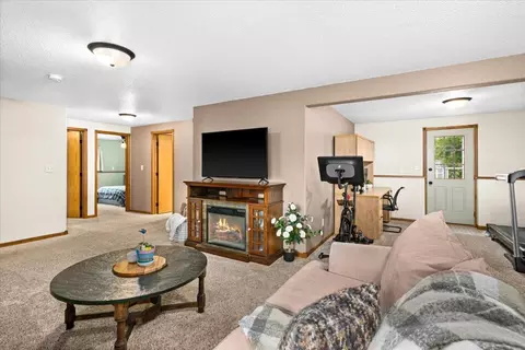 Living - 4909 Whitetail Dr, Hermantown, MN 55811 photo 6 of 6