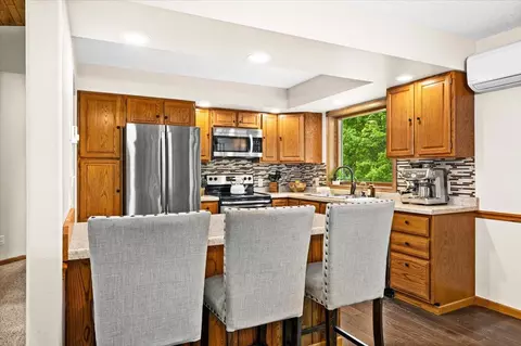 Kitchen - 4909 Whitetail Dr, Hermantown, MN 55811 photo 3 of 3