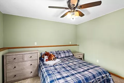 Bedroom - 4909 Whitetail Dr, Hermantown, MN 55811 photo 5 of 6