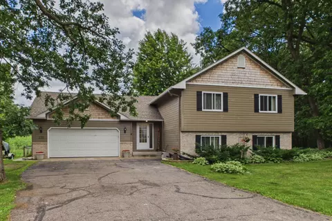 235 Englewood Rd, Clearwater, MN 55320