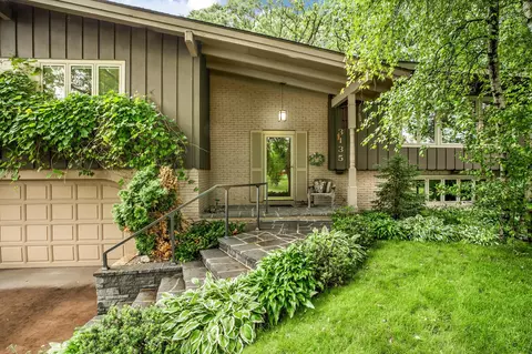 3135 Blackheath Dr, Saint Cloud, MN 56301