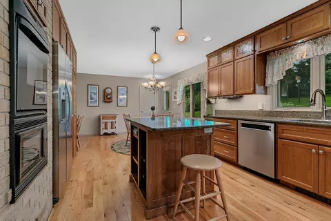 Kitchen - 3135 Blackheath Dr, Saint Cloud, MN 56301 photo 5 of 8