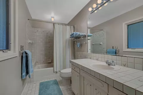 Bath - 3135 Blackheath Dr, Saint Cloud, MN 56301 photo 1 of 4