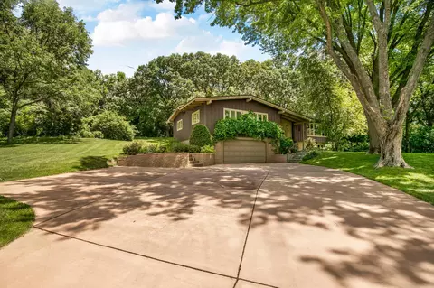 3135 Blackheath Dr, Saint Cloud, MN 56301