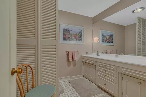 Bath - 3135 Blackheath Dr, Saint Cloud, MN 56301 photo 2 of 4