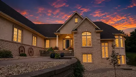 22420 Wagon Wheel Trl, Lakeville, MN 55044