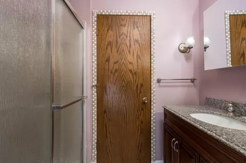 Bath - 7044 Da Mar Est, Saint Peter, MN 56082 photo 2 of 3