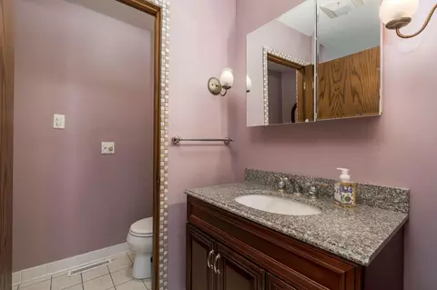 Bath - 7044 Da Mar Est, Saint Peter, MN 56082 photo 1 of 3
