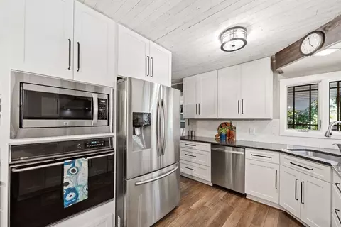 Kitchen - 63 Bruce Cir, Esko, MN 55733 photo 2 of 5