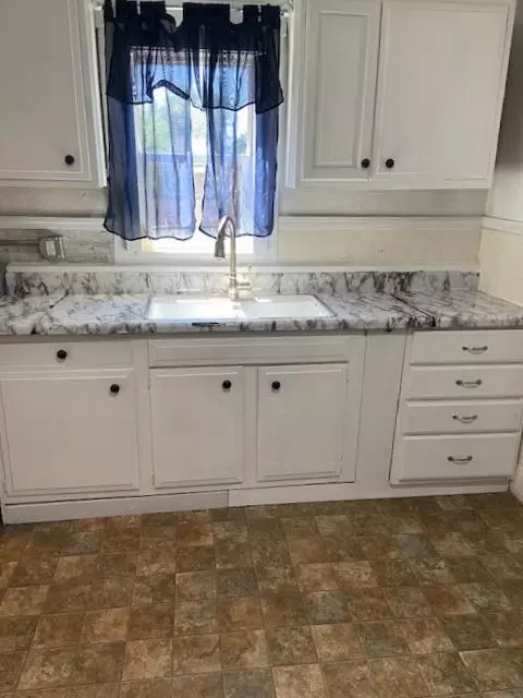 Kitchen - 872 12th St, Windom, MN 56101 photo 3 of 5