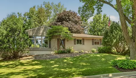 523 21st St NE, Rochester, MN 55906