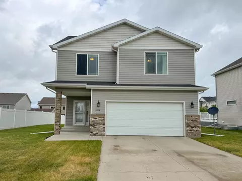 2613 56th Ave S, Fargo, ND 58104