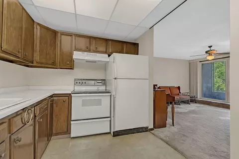 Kitchen - 230 5th Ave N #C5, Saint Cloud, MN 56303 photo 1 of 2