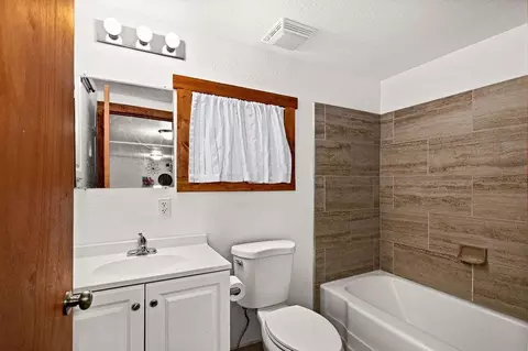 Bath - 3605 Copley Rd, Hermantown, MN 55811 photo 1 of 1