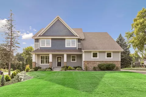 5 Deerwood Ln N, Plymouth, MN 55441