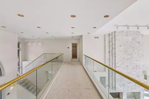 Entry Way - 5360 Howards Point Rd, Excelsior, MN 55331 photo 6 of 6