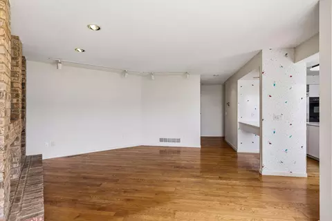 Living - 5360 Howards Point Rd, Excelsior, MN 55331 photo 14 of 17