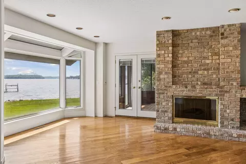 Living - 5360 Howards Point Rd, Excelsior, MN 55331 photo 12 of 17
