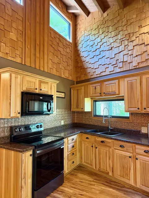 Kitchen - 29156 County 37, Laporte, MN 56461 photo 2 of 5