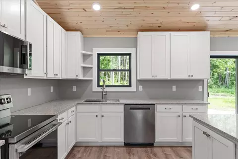 Kitchen - 121 Ridgeway Path, Walker, MN 56484 photo 1 of 3