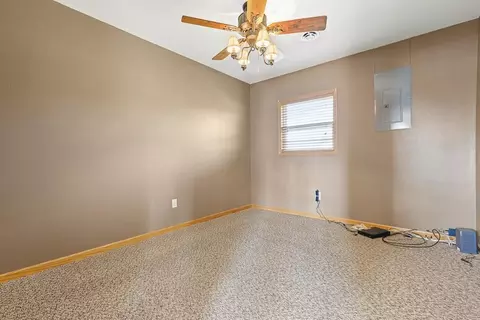 Bedroom - 1559 Dickson Dr, Hendricks, MN 56136 photo 5 of 9