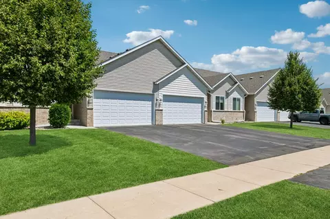 4147 Blakewood Dr, Shakopee, MN 55379