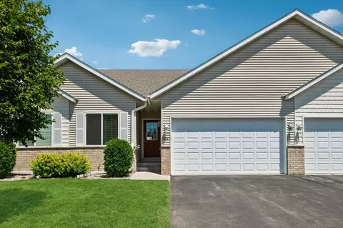 4147 Blakewood Dr, Shakopee, MN 55379