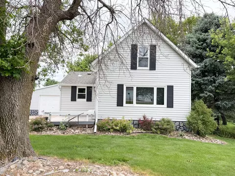 Exterior - 19667 Mccall Ave, Reading, MN 56165 photo 4 of 7