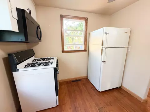 Kitchen - 19667 Mccall Ave, Reading, MN 56165 photo 3 of 4