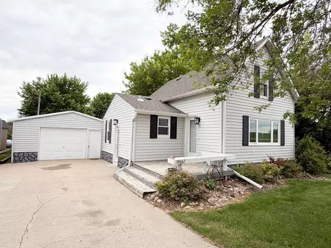 Exterior - 19667 Mccall Ave, Reading, MN 56165 photo 2 of 7
