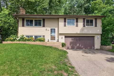 Exterior - 3884 Calcite Dr, Eagan, MN 55122 photo 2 of 13