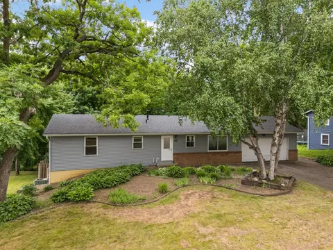 18993 Jordan Trl, Lakeville, MN 55044