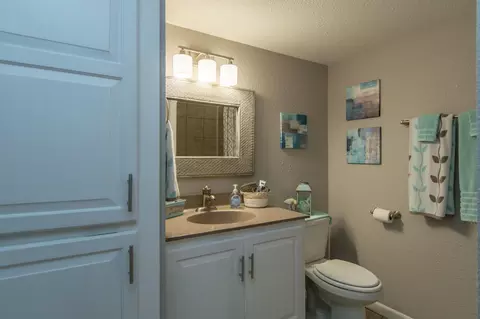 Bath - 48228 207th Ave, Mcgregor, MN 55760 photo 6 of 7