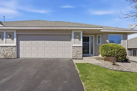 642 Union Ct, Cannon Falls, MN 55009