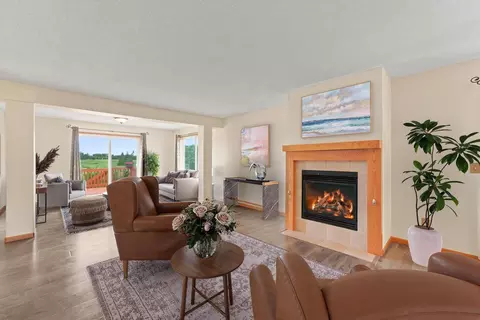 642 Union Ct, Cannon Falls, MN 55009