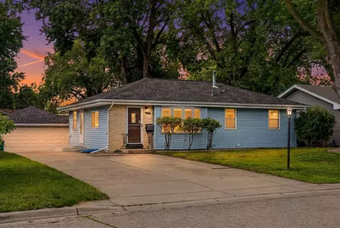 6601 46th Pl N, Crystal, MN 55428