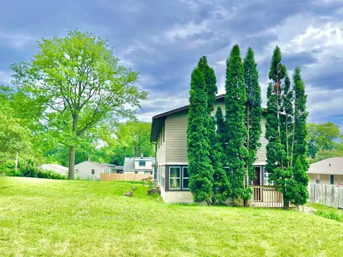 2658 6th Ave E, North Saint Paul, MN 55109