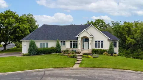 1040 Bayside Ln, Mound, MN 55364