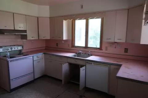 Kitchen - 10 3rd Ave, Arthur, ND 58006 photo 1 of 1