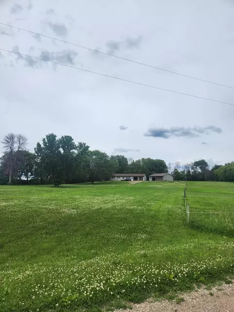56676 412th St, New Ulm, MN 56073
