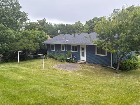 Exterior - 419 2nd St NE, Faribault, MN 55021 photo 4 of 4