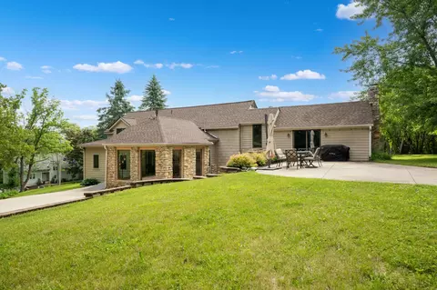 2418 5th St SW, Rochester, MN 55902