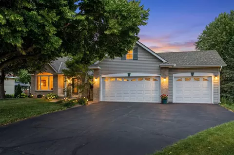 8657 Jewel Ln S, Cottage Grove, MN 55016