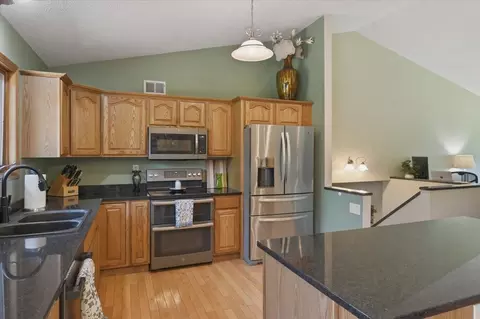 Kitchen - 5015 Martin Rd, Duluth, MN 55803 photo 2 of 2