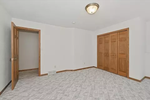 Bedroom - 5015 Martin Rd, Duluth, MN 55803 photo 8 of 8